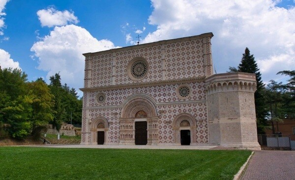 Basilica di Collemaggio, L’Aquila